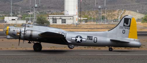 Boeing B-17G Flying Fortress N390TH Liberty Belle